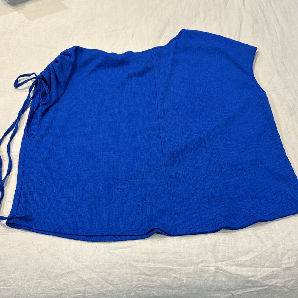 Batwing Sleeve Drawstring Side - Picture 2 of 6